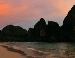 Vale a pena hospedar-se em Railay Beach?
