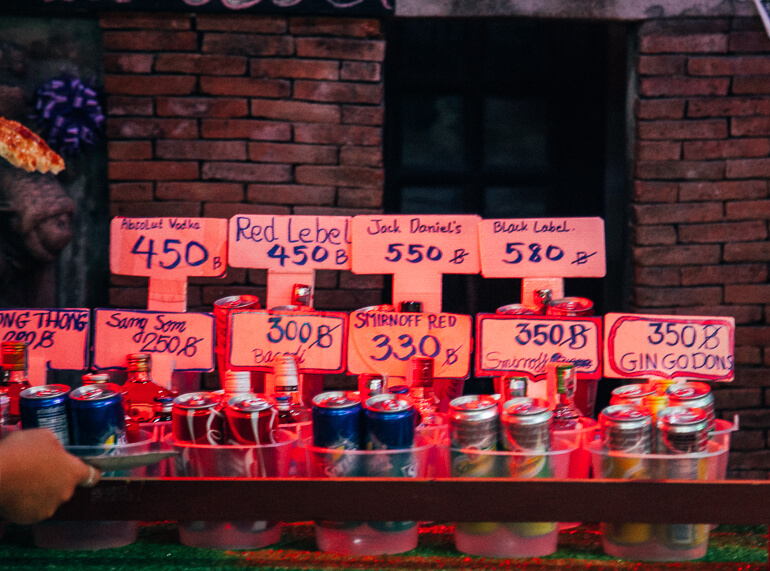 buckets em Koh Phi Phi