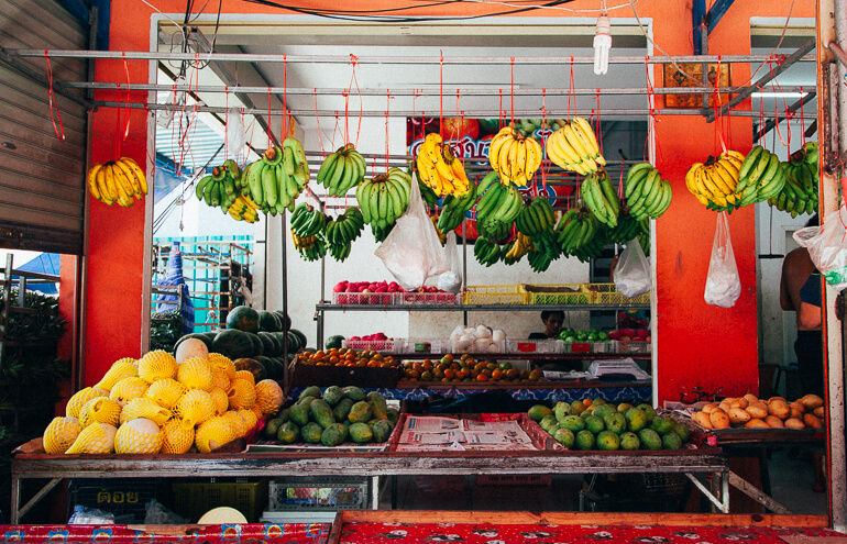Banca de frutas em koh phi phi