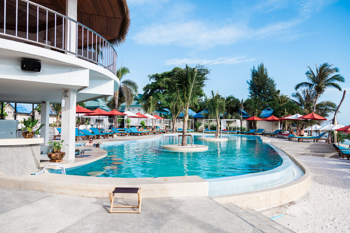 piscina-sunset-beach-hotel-em-koh-phangan-tailandia-1
