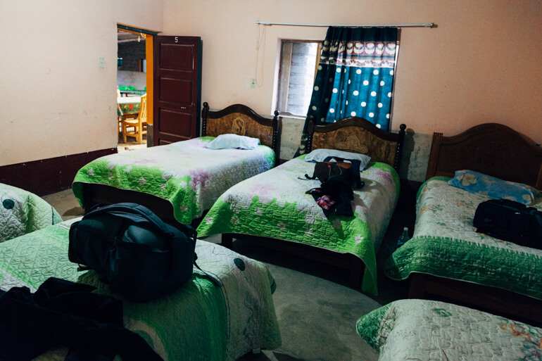 Nosso quarto com 6 camas | Viajando na Janela