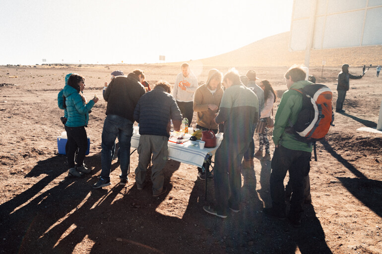 Café da manhã tomado em frente à imigração chilena | Salar de Uyuni, primeiro dia