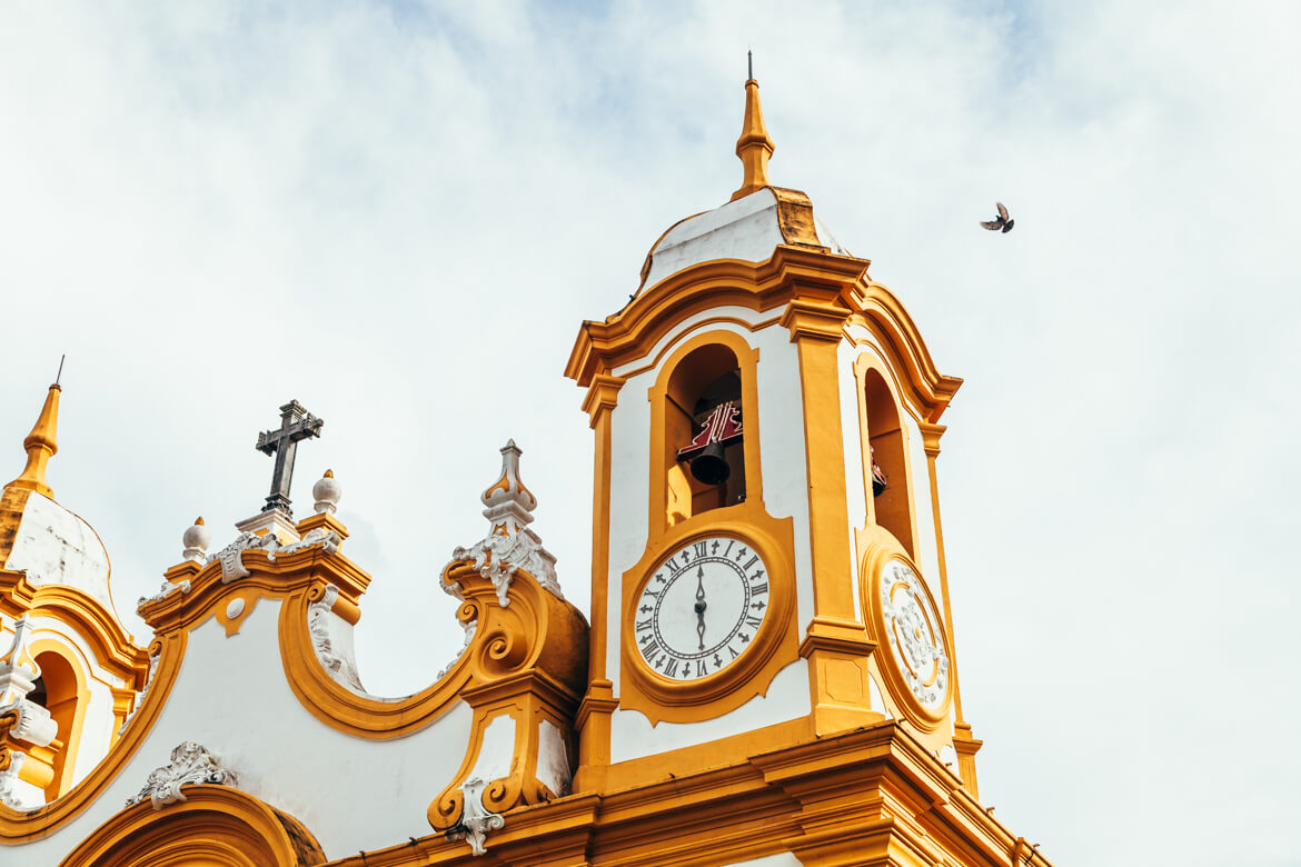Tiradentes MG: Detalhe de uma das torres da Matriz de Santo Antônio