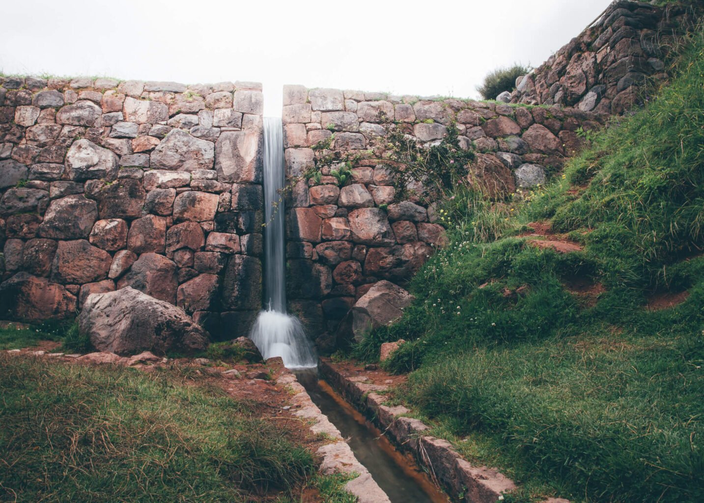Canal de irrigação inca em Tipón | Roteiro em Cusco