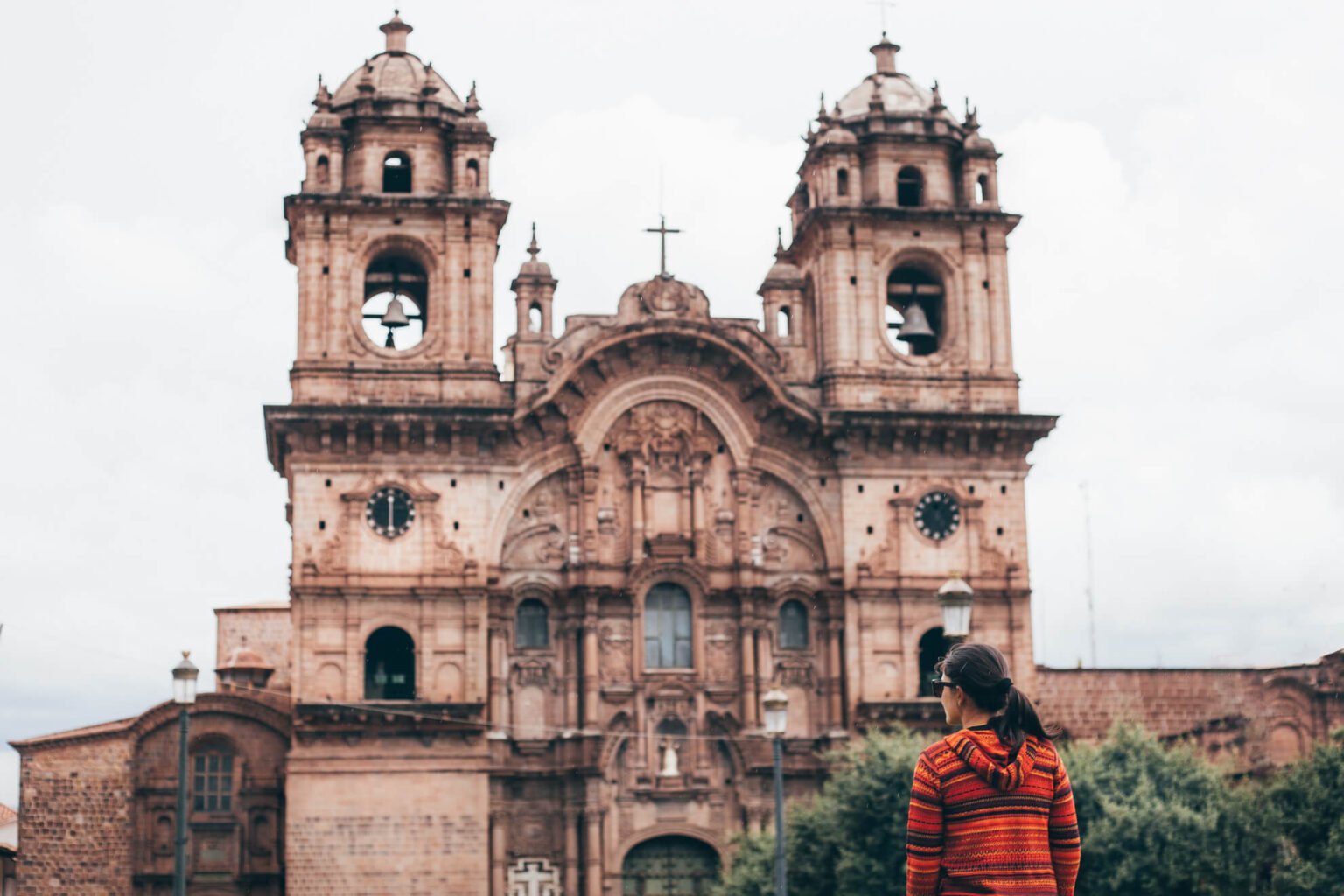Igreja De La Compañia de Jesús, que também fica na Plaza de Armas | O que fazer em Cusco, no Peru