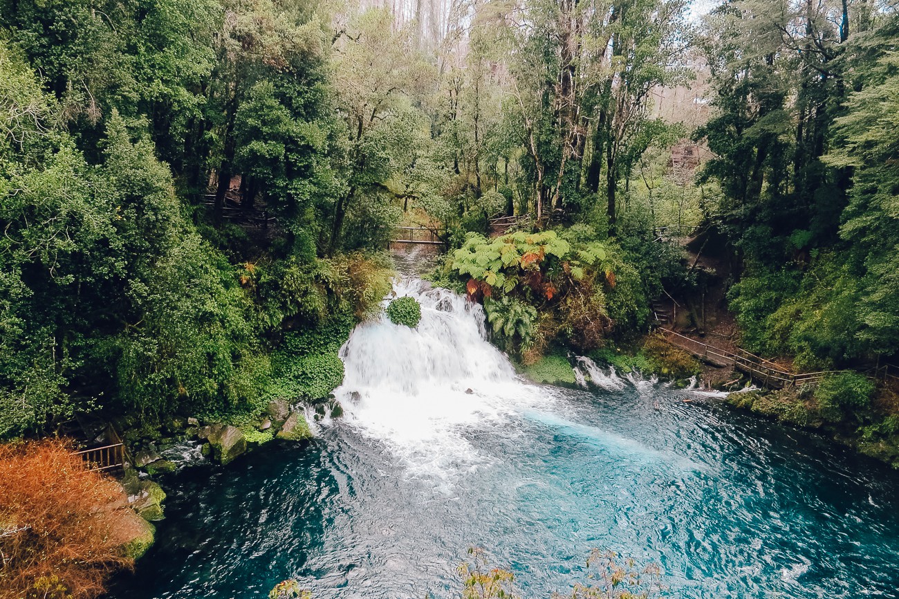 Uma das cachoeiras de Ojos de Caburgua (Pucón, Chile)