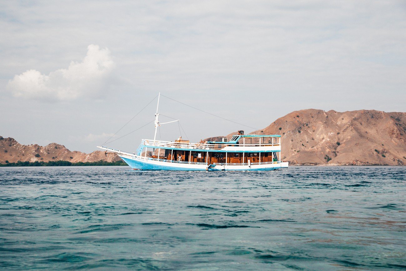 Komodo, Indonésia - Barco da FloresXP