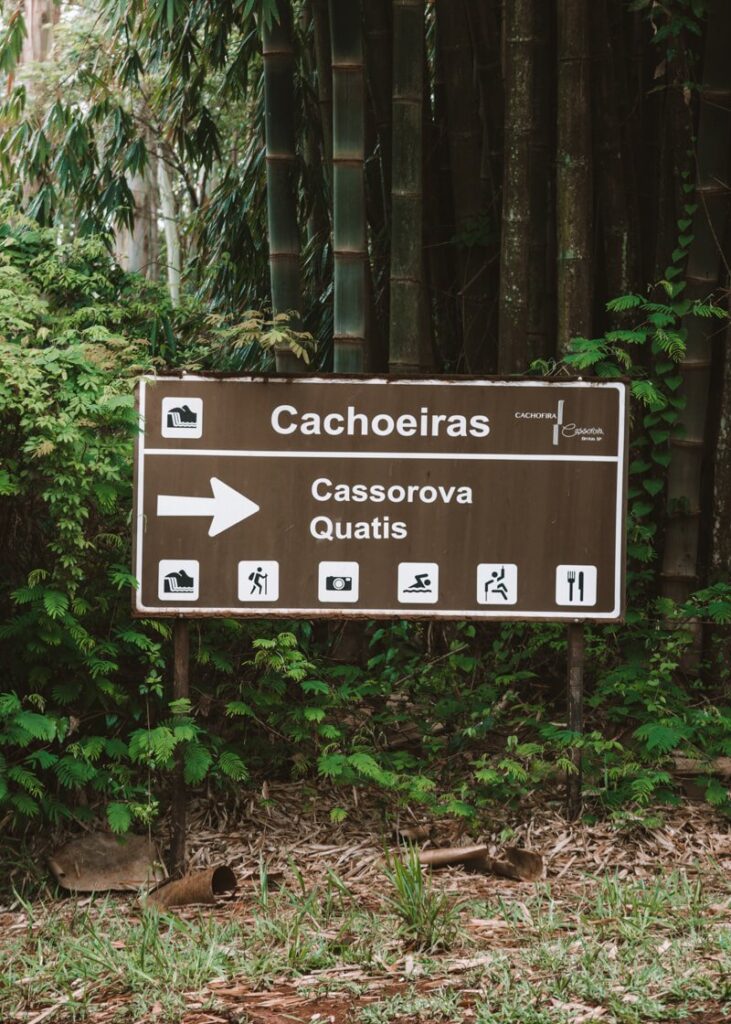 Ecoparque Cassorova Brotas - placa de sinalização