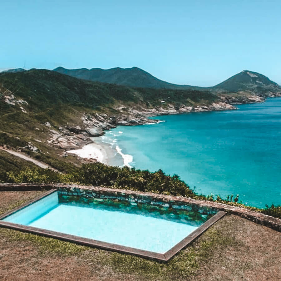 Airbnb em Arraial do Cabo: Exclusividade no pontal do Atalaia - piscina