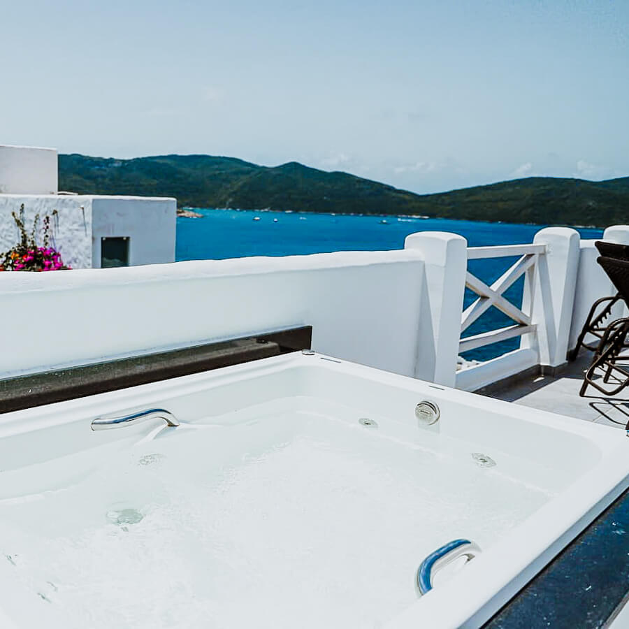 Casa Calisto - Airbnb em Arraial do Cabo - foto da jacuzzi