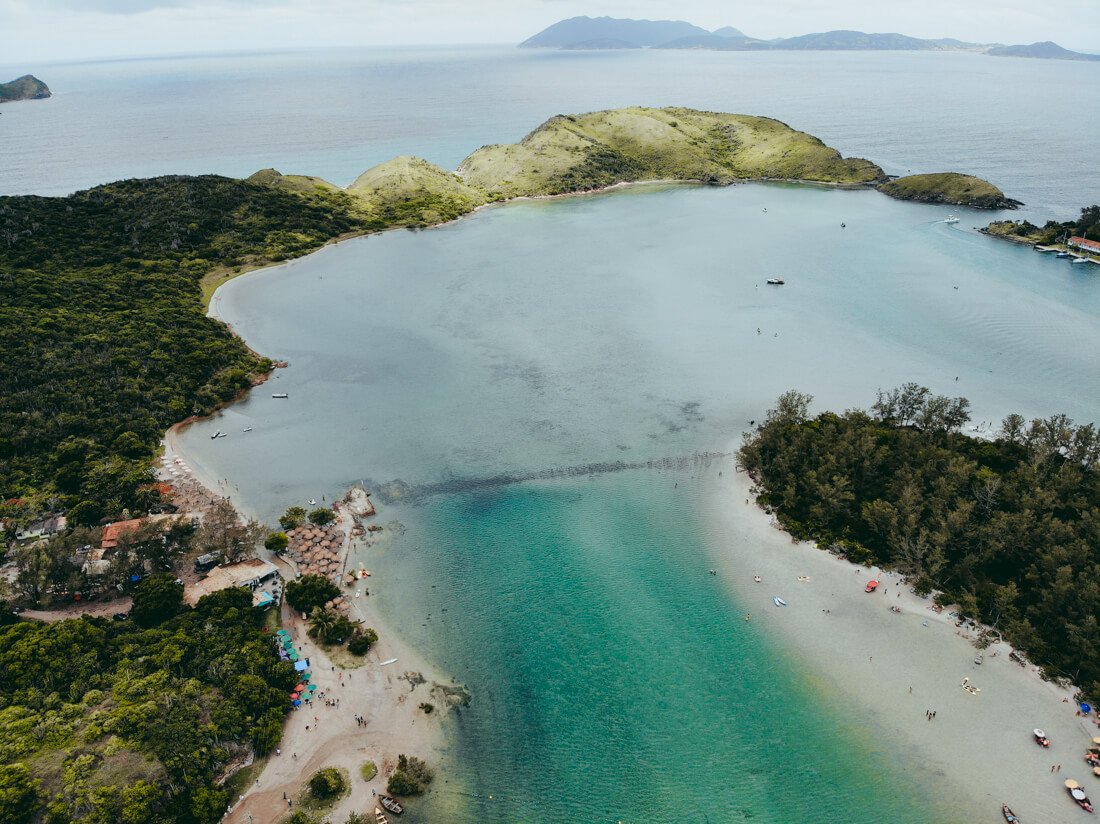 Foto aerea de uma das pontas da Ilha do Japonês